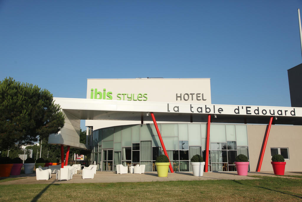 Hotel ibis Styles Nantes Reze Aéroport Exterior foto