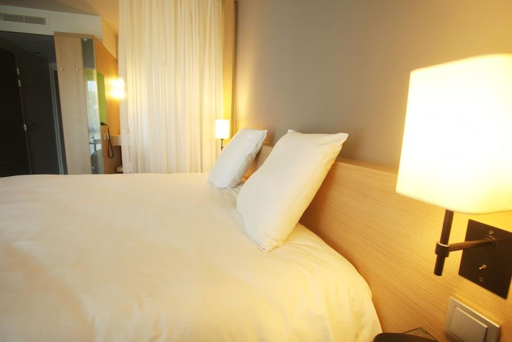 Hotel ibis Styles Nantes Reze Aéroport Exterior foto